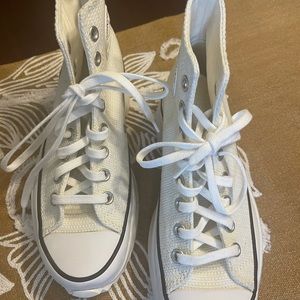 Converse Run Star Hike Textured Sneaker